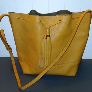 Isaac Mizrahi purse. New without tags. Dust bag included.